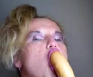 näyttää, kuinka syvälle kiimainen vaimo iso dildo hänen suuhun vie hänen suun vitun ja dildo haluat say.look kuinka syvälle kiimainen vaimo whiteh dildo hänen suuhun työntyy